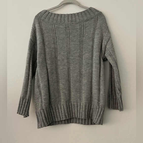 BB Dakota by Steve Madden Sweater - Picture 3 of 9